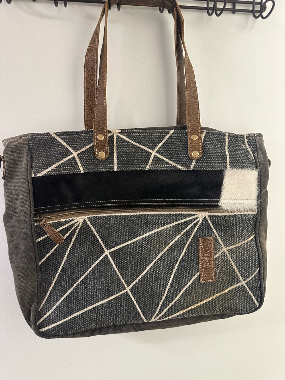 Mayra Bag with Cowhide Geometric Black and Brown